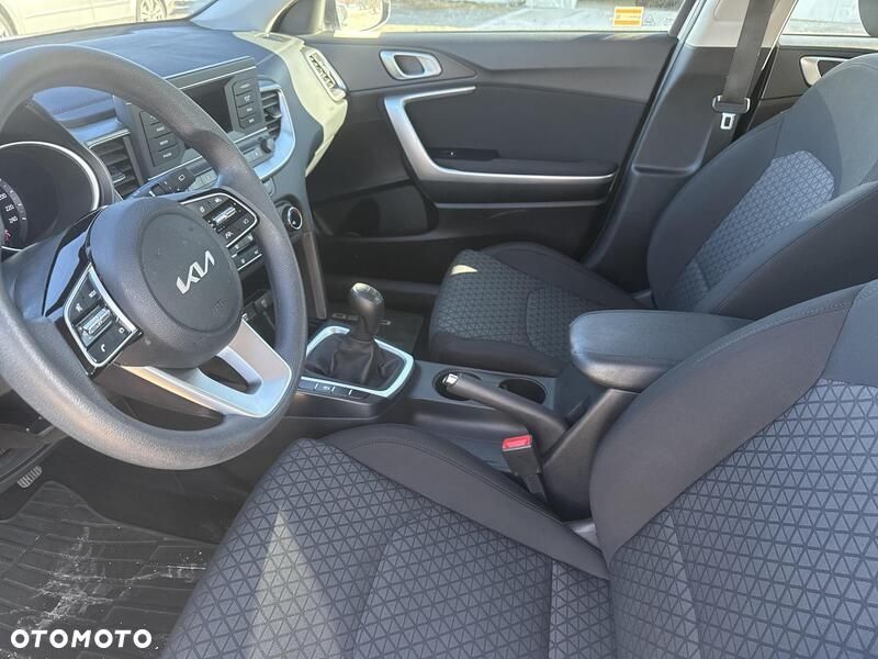 Kia Ceed 1.5 T-GDI S - 11