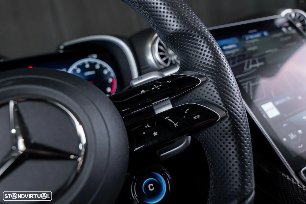 Mercedes-Benz SL 63 AMG 4Matic+ - 14