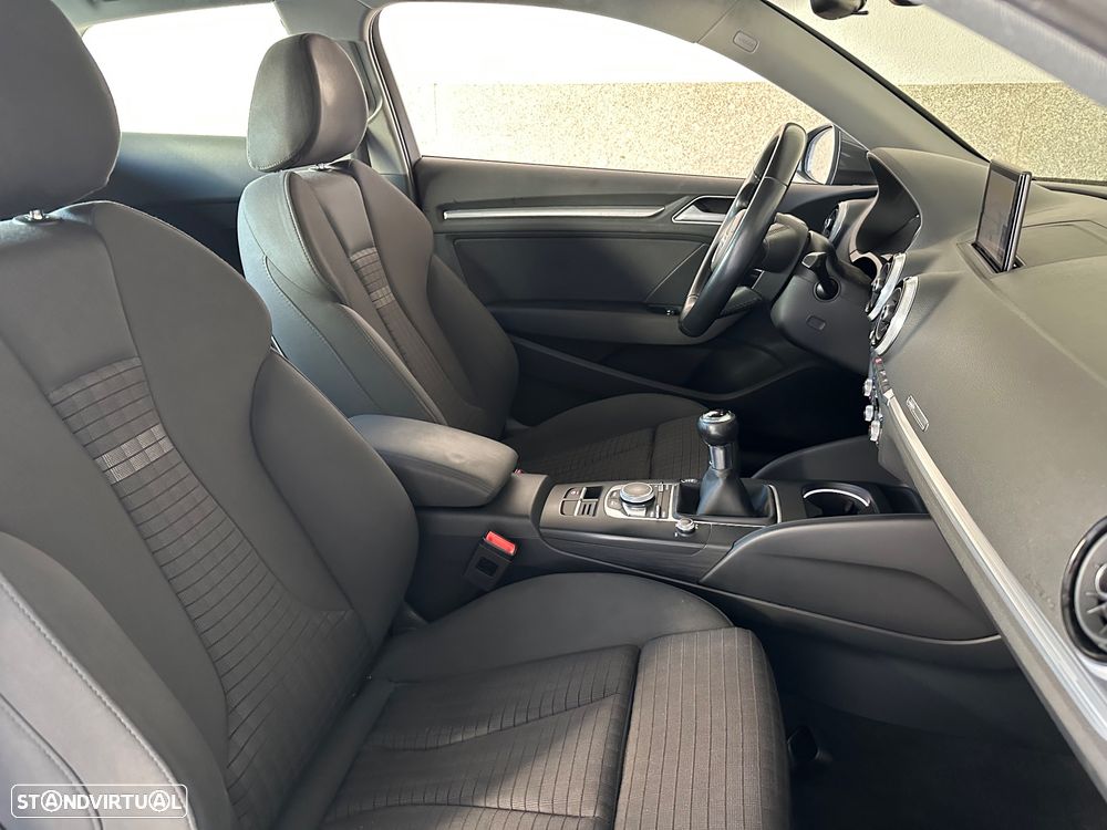 Audi A3 1.6 TDI S-line - 21