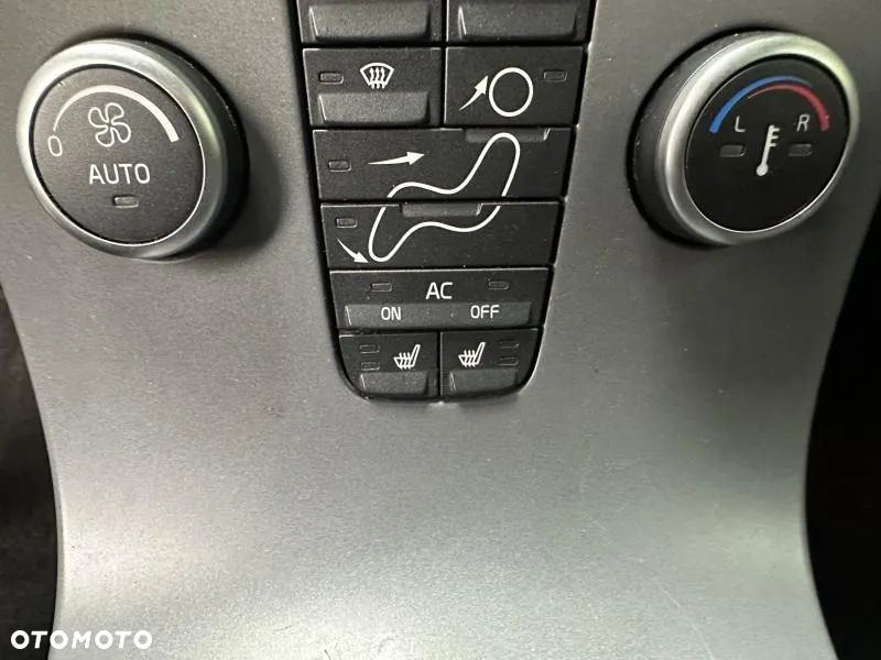 Volvo V50 D3 Momentum - 9