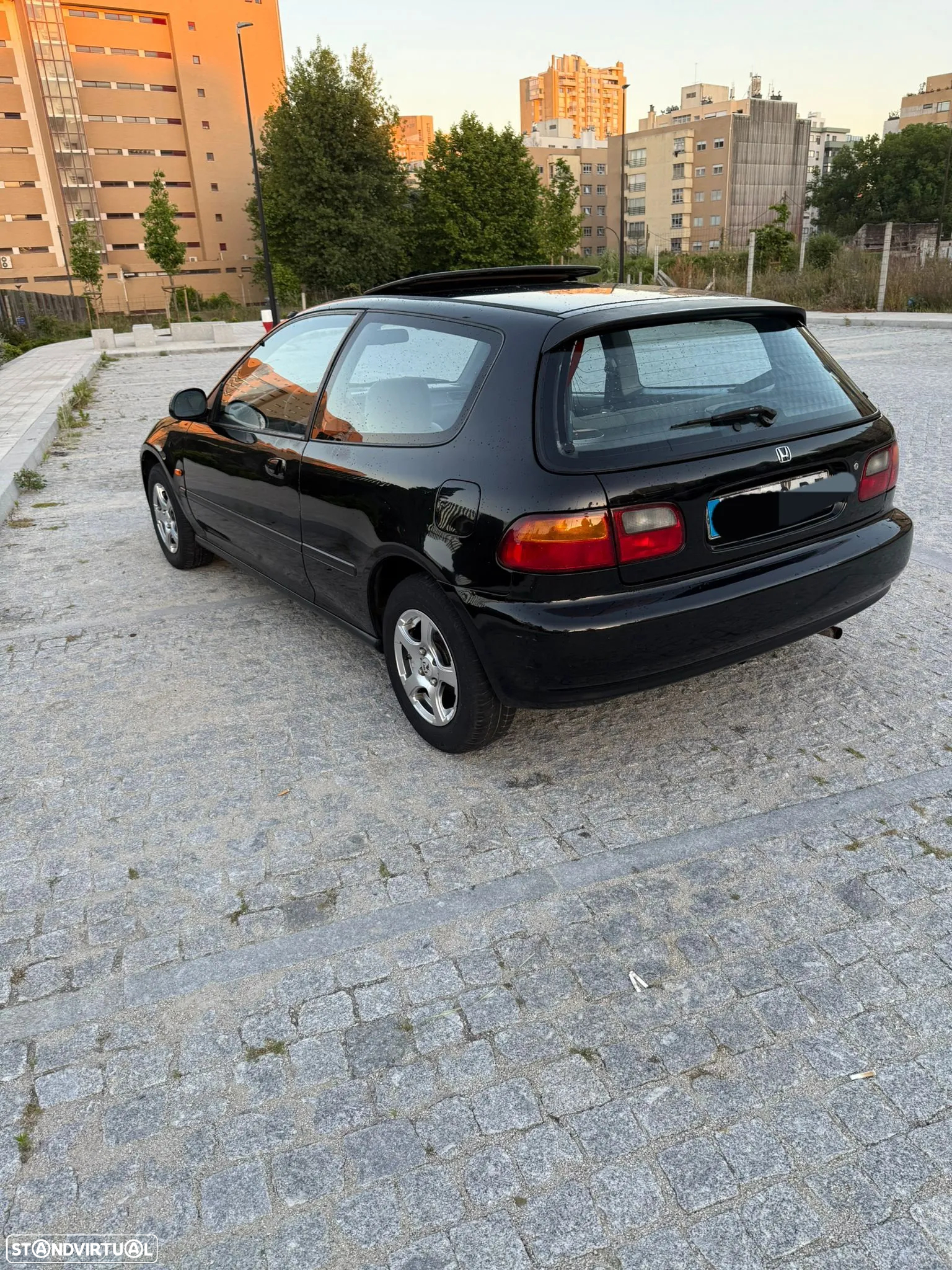 Honda Civic 1.5 LSi 16 V - 2