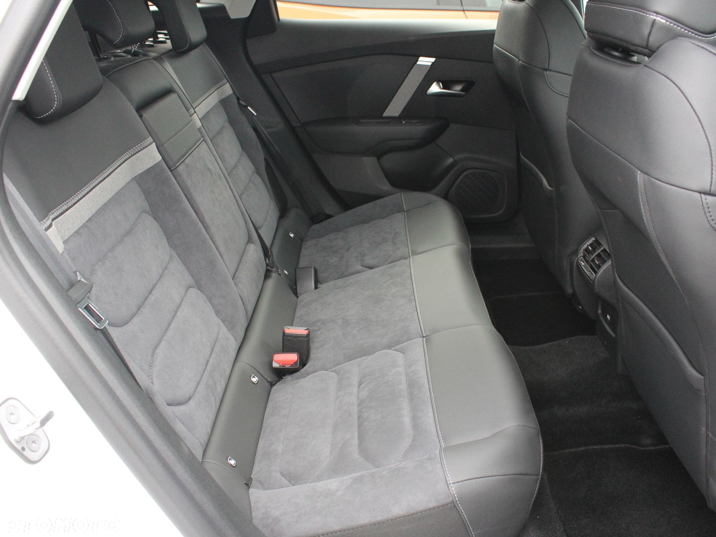 Citroën C4 1.2 PureTech Shine S&S EAT8 - 10