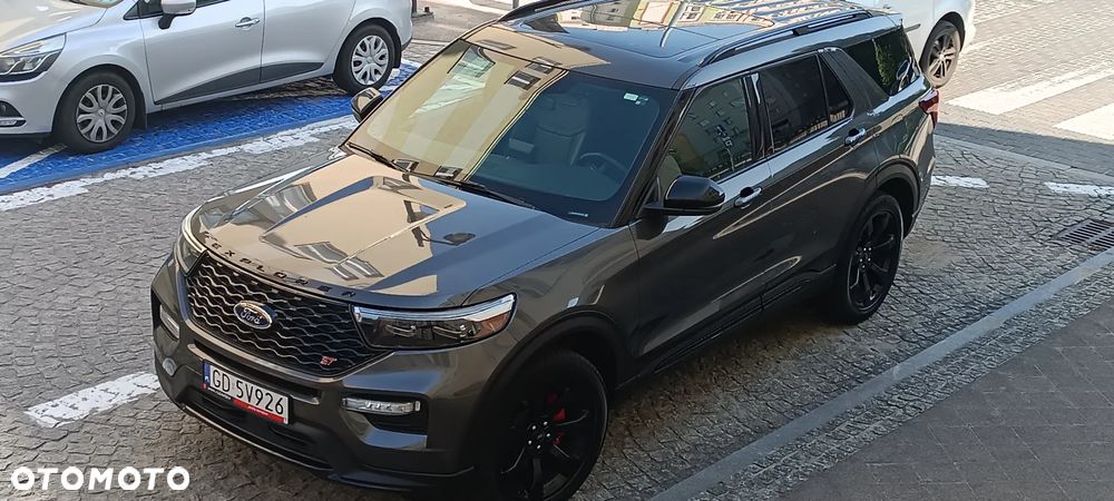 Ford Explorer - 35