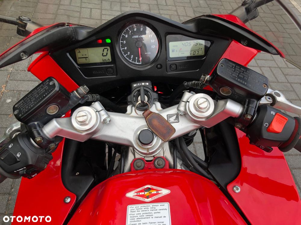 Honda VFR - 12