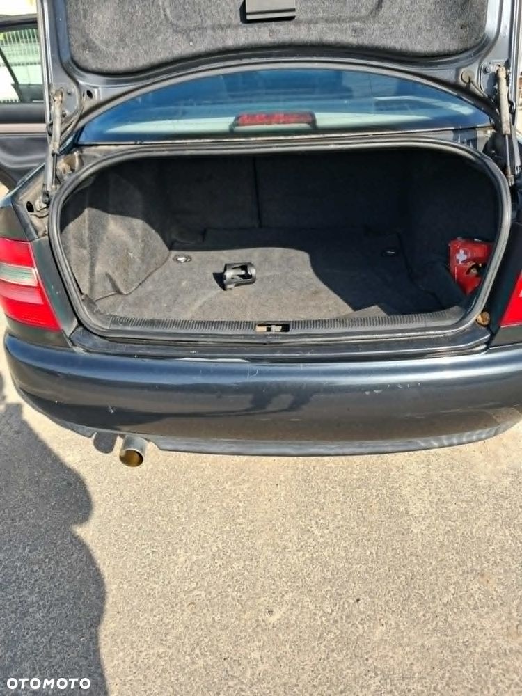 Audi A4 Limousine - 9