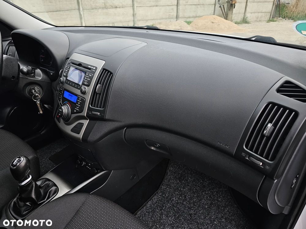 Hyundai i30 1.4 White Edition - 12