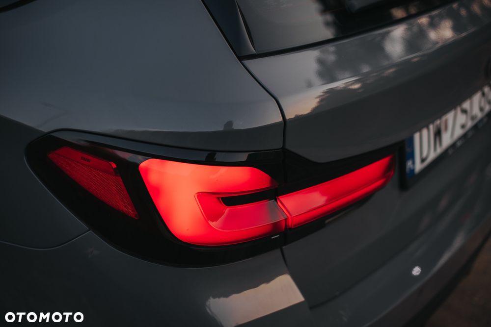 BMW Seria 5 520i - 29