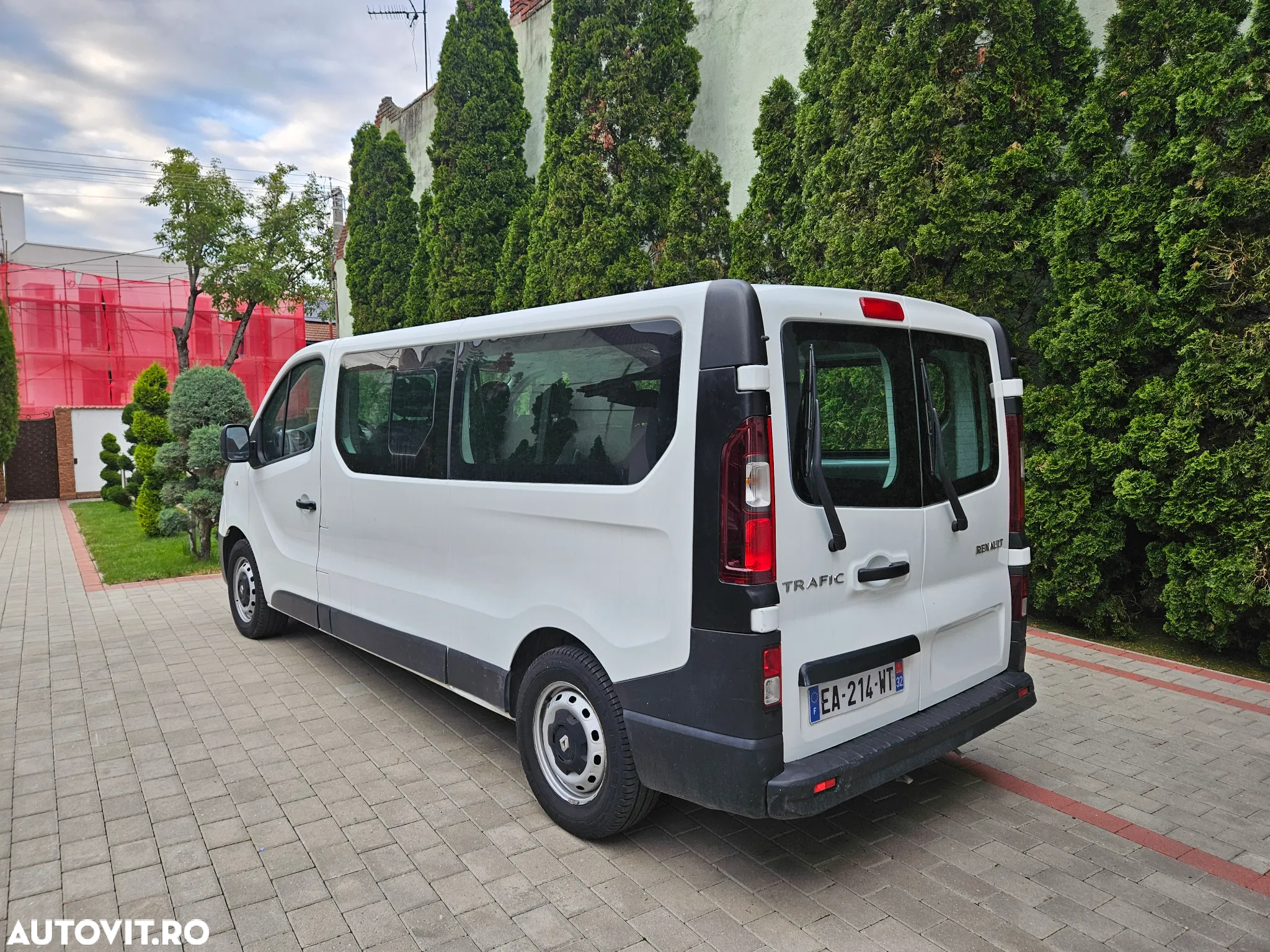 Renault Trafic Combi L2H1 1.6 dCi 95 8+1 Authentique - 7