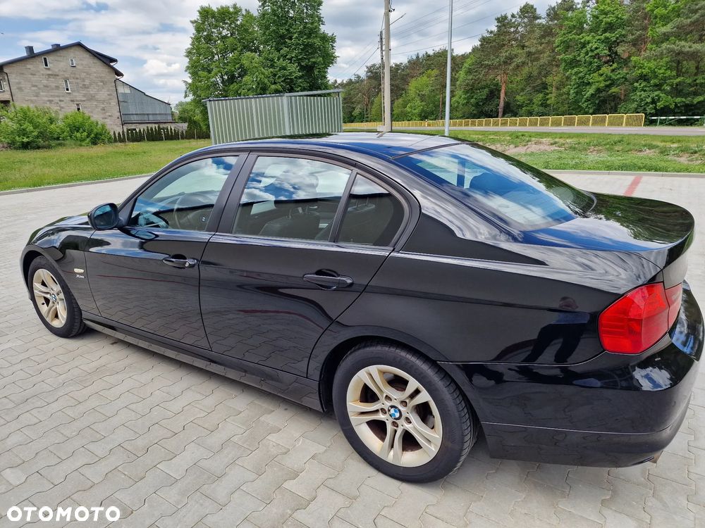 BMW Seria 3 320d xDrive - 5