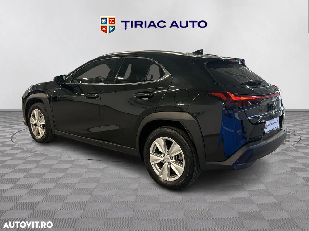 Lexus UX ver-250h - 3