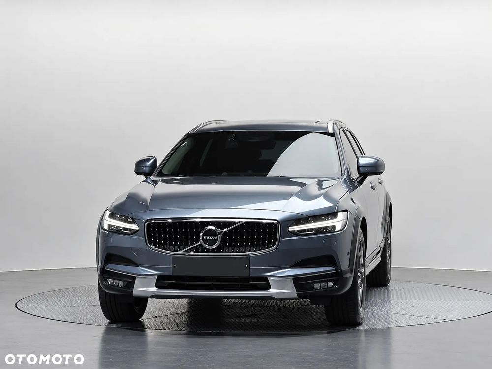 Volvo V90 Cross Country T5 AWD Pro - 4