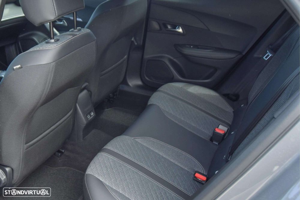 Peugeot 2008 1.2 Hybrid Allure e-DCS6 - 25