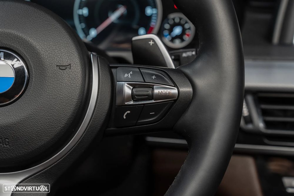 BMW X5 25 d xDrive Pack M - 12