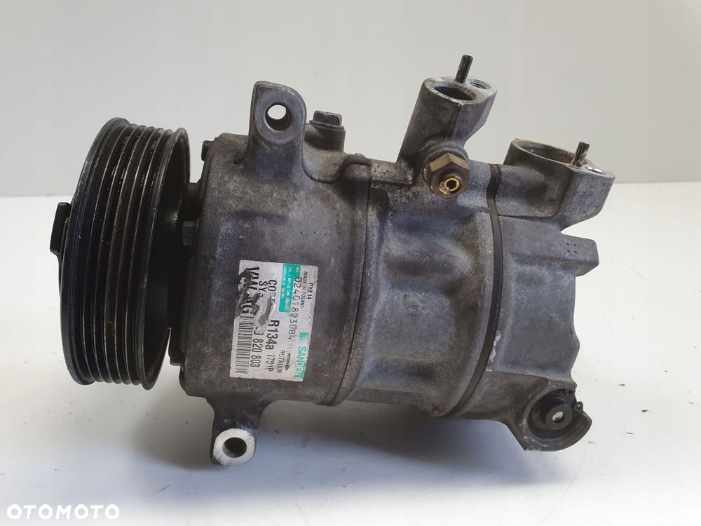 SPRĘŻARKA KLIMATYZACJI VW Golf VI 2.0 TDI _ pompa 5N0820803 - 1