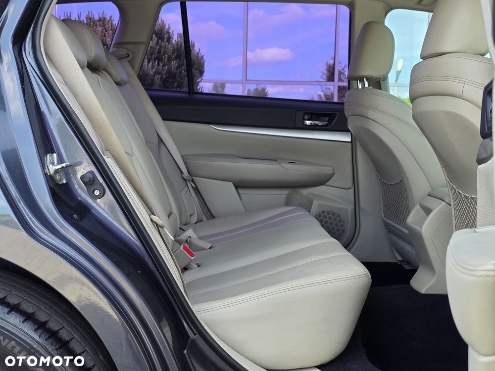 Subaru Outback - 24