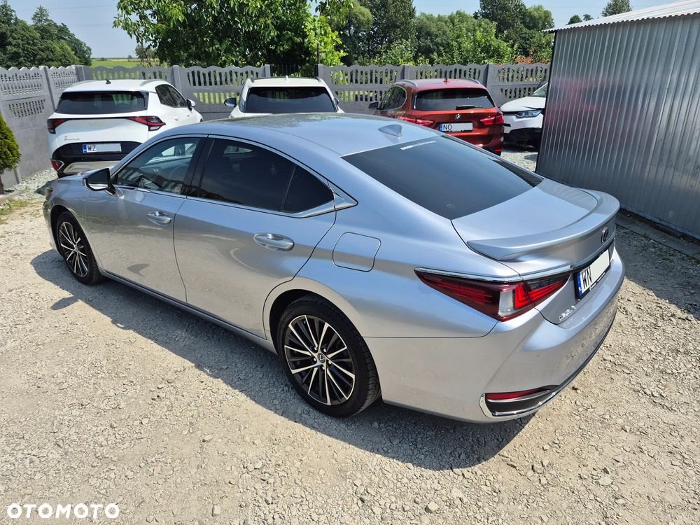 Lexus ES 300h Prestige - 6