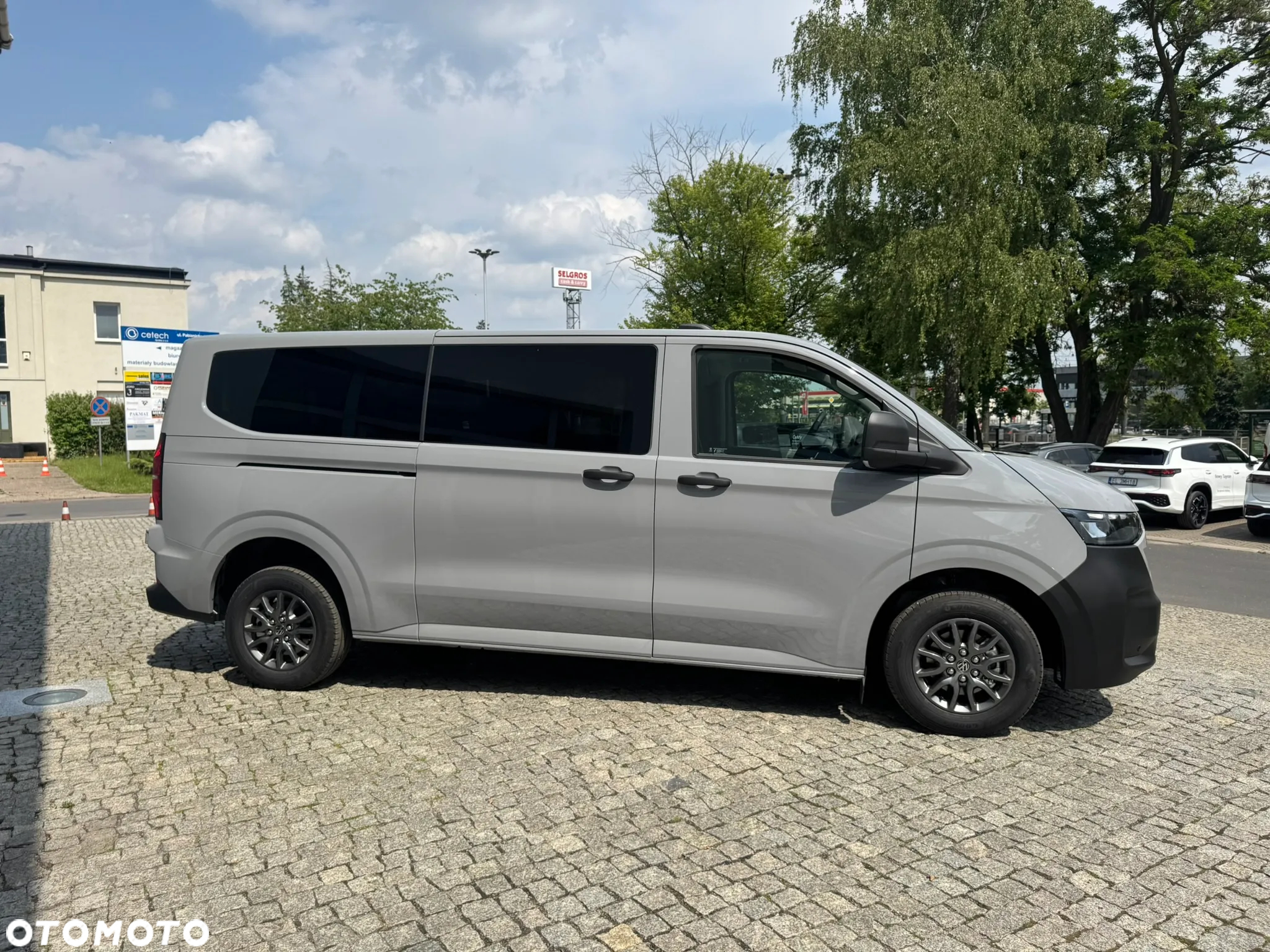 Volkswagen Caravelle - 4