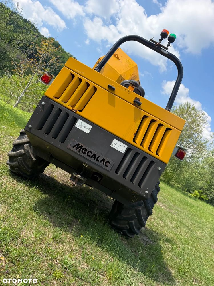 Terex Mecalac TA6s Wozidło wózek z Obrotową Kolebą. 6 ton ładowność. 4x4. Silnik Perkins. 4 cylindry. 808 mtg. 2022 rok. Kamera z wielkim Ekranem! Jazda Rewers 3prędkości. Maszyna jak Nowa z Norweskiego Gospodarstwa! Ani deka luzów i wycieków! Hydrostatic. Pełny Oryginał. Hamulce brzytwa. Serwisy w DEKRA. Maszyna Woziła lekkie ładunki. Praktycznie zerowe zużycie. Wielka Okazja. Wszystko w pełnym Oryginale. Opony Oryginał wszystkie jak Nowe. Komendy Głosowe w maszynie! - 28