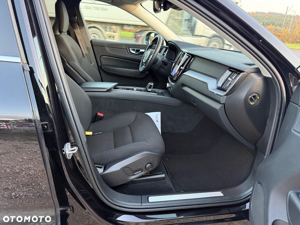 Volvo XC 60 B4 D Geartronic Momentum Pro - 20