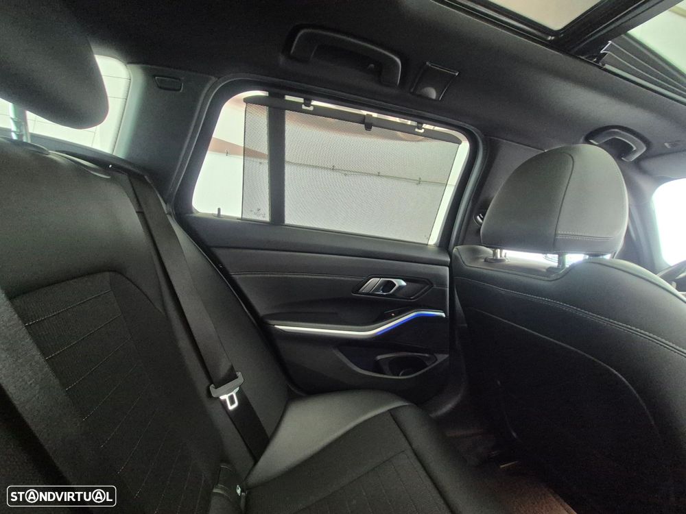 BMW 318 d Line Sport Auto - 33