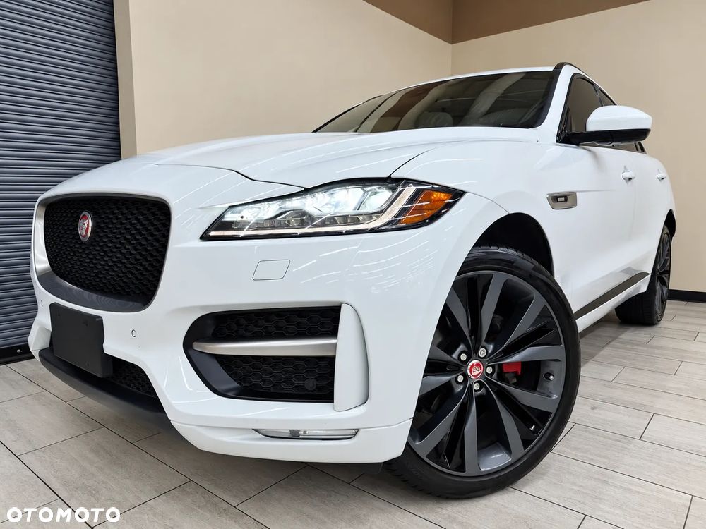 Jaguar F-Pace
