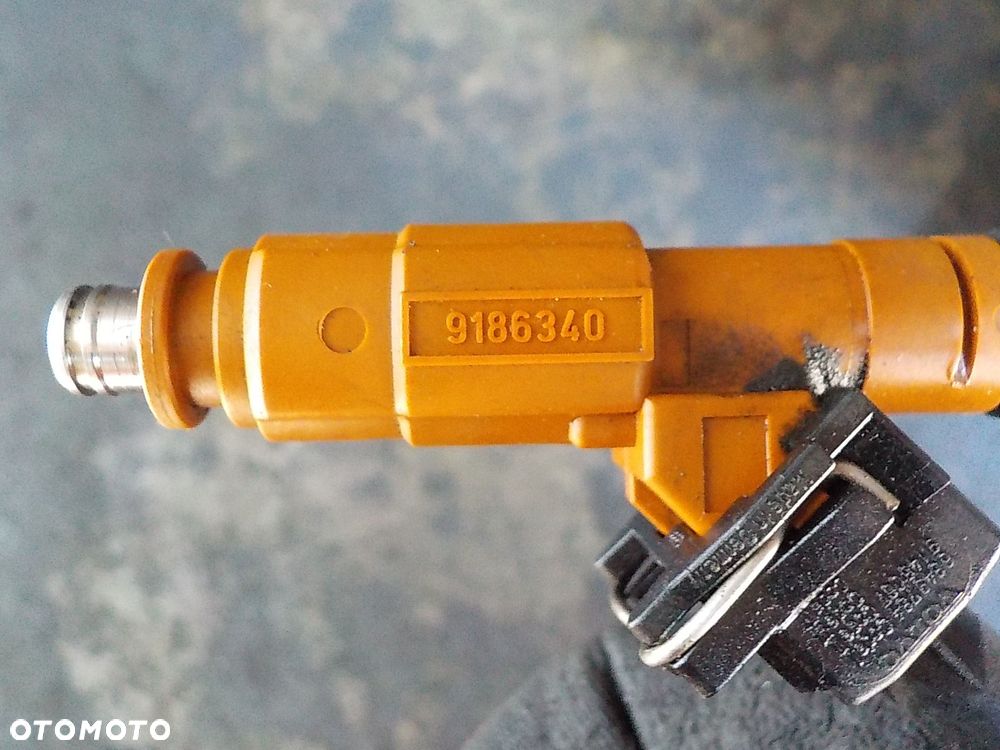 VOLVO S60 I 2.0 2.4 B WTRYSKIWACZ 9186340 0280155831 - 2