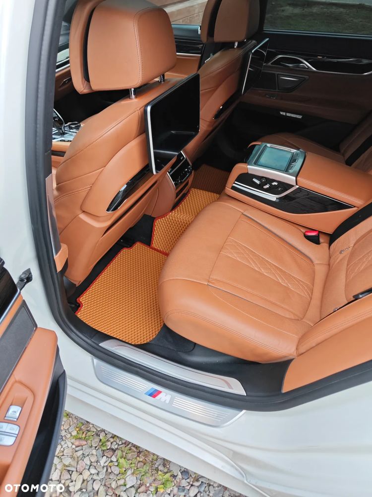 BMW Seria 7 740d xDrive - 9