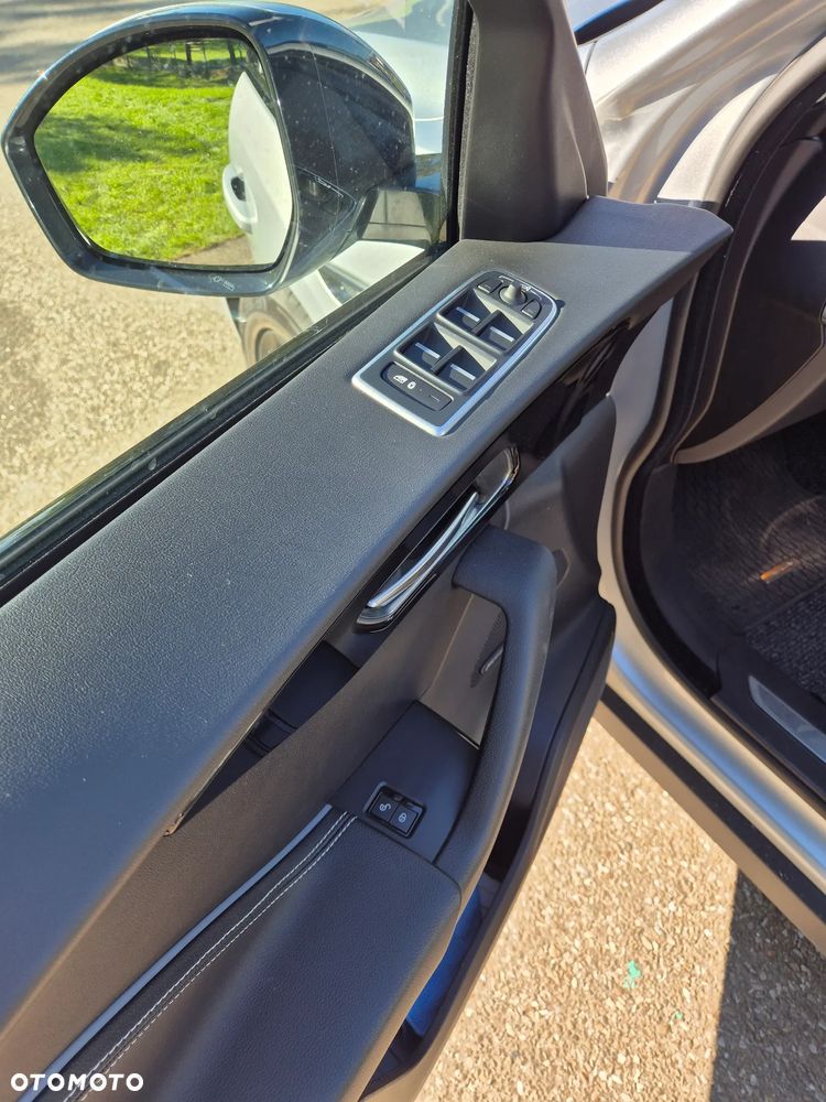 Jaguar F-Pace 2.0 i4D AWD R-Sport - 17