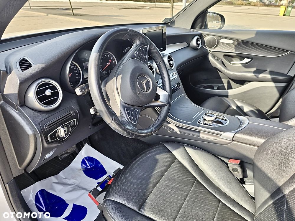 Mercedes-Benz GLC - 11
