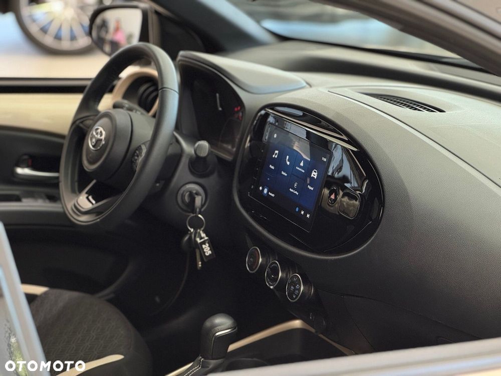 Toyota Aygo X 1.0 VVT-i Style CVT - 36