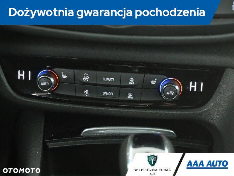 Opel Insignia - 11