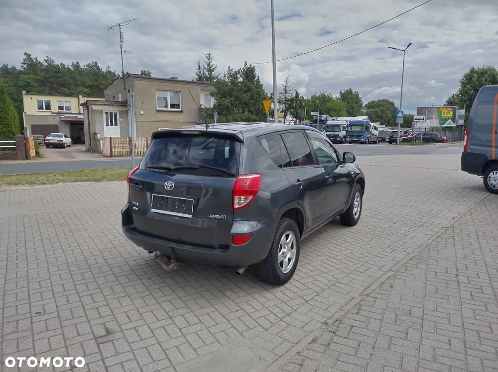 Toyota RAV4 2.2 D-4D 4x4 - 6