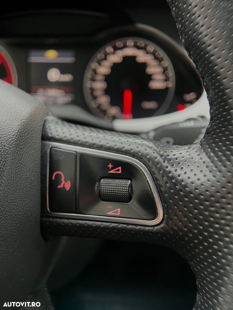 Audi A4 Avant 2.0 TDI - 8