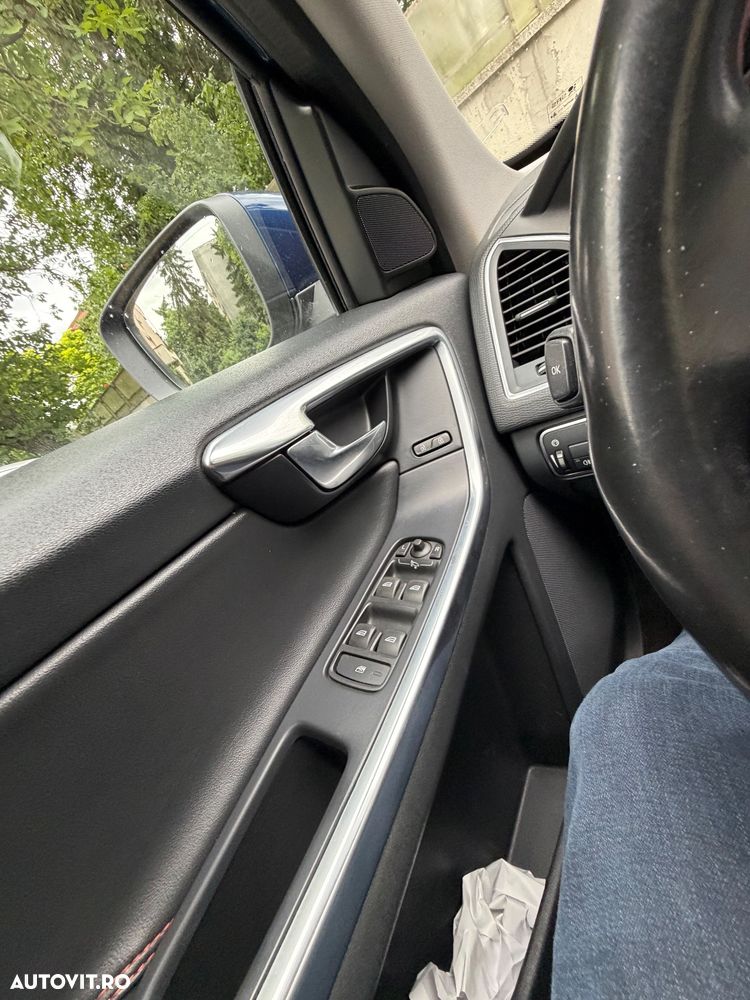 Volvo XC 60 D4AWD Kinetic - 6