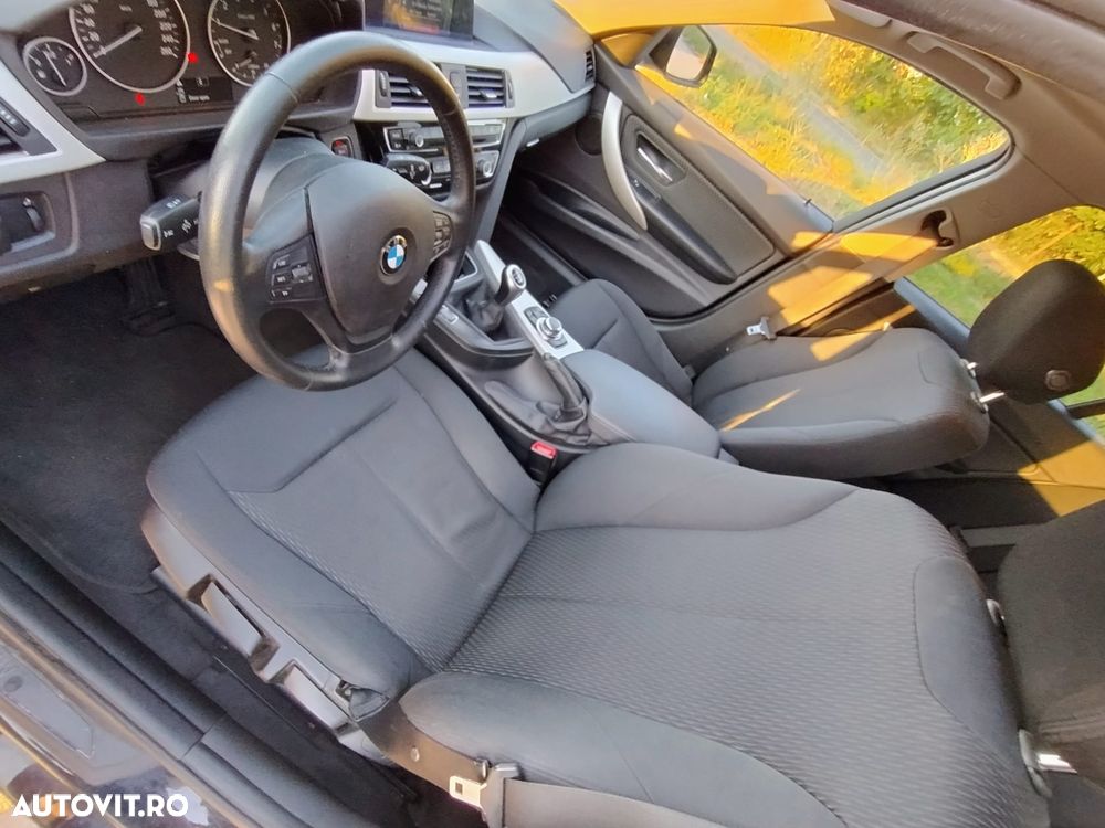 BMW Seria 3 318i Advantage - 11