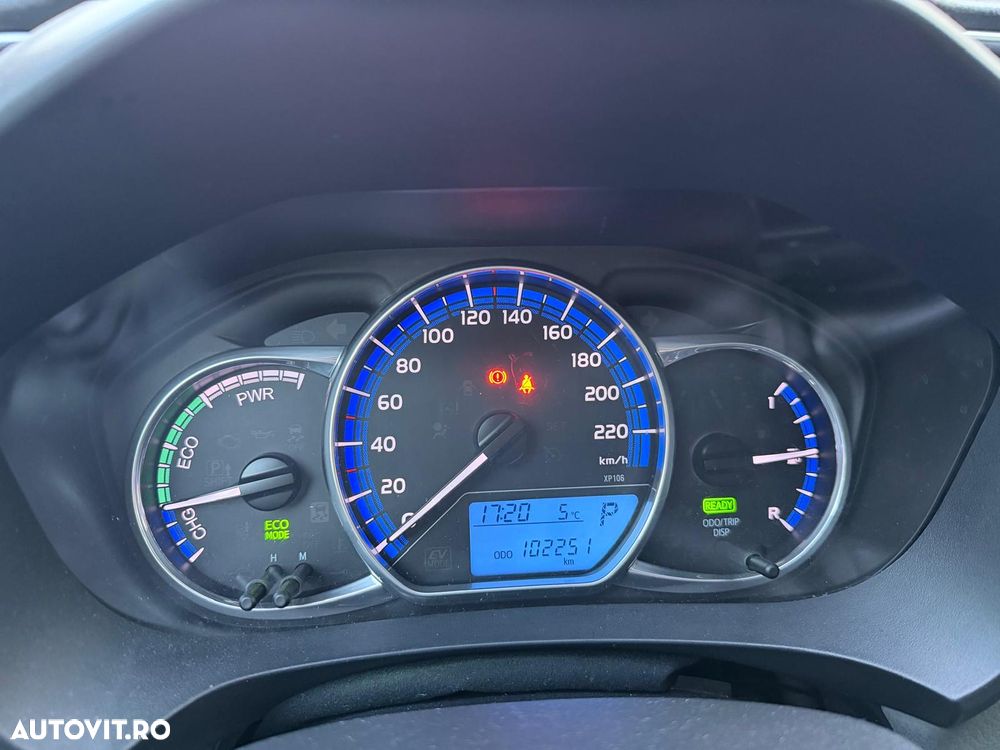 Toyota Yaris 1.5 VVT-i HSD Active - 8