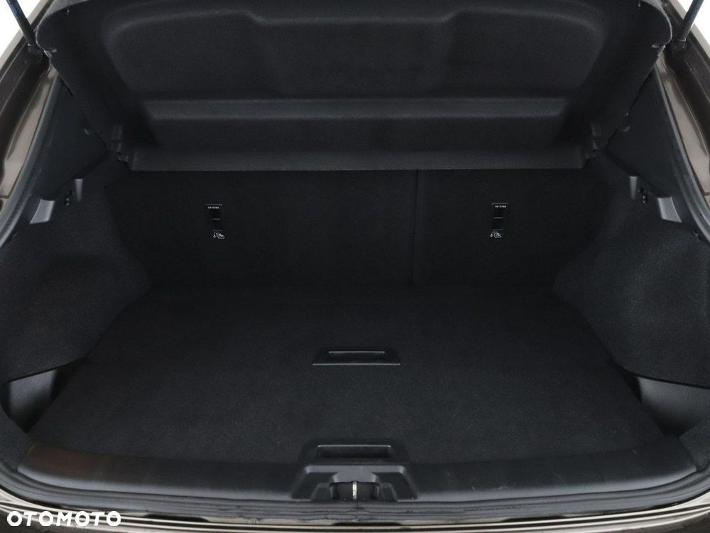 Nissan Qashqai 1.6 DCi Xtronic TEKNA - 20