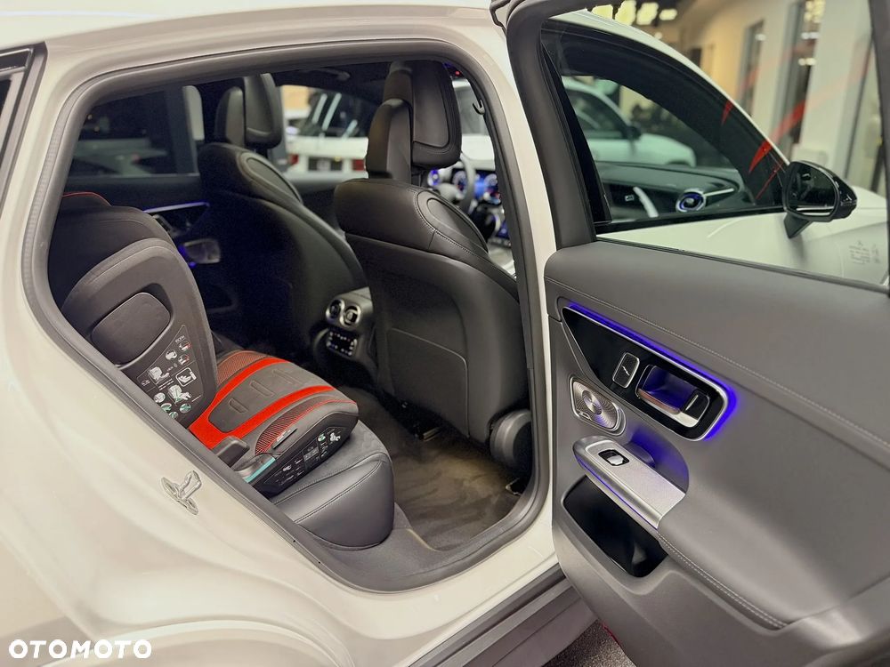 Mercedes-Benz GLC - 22