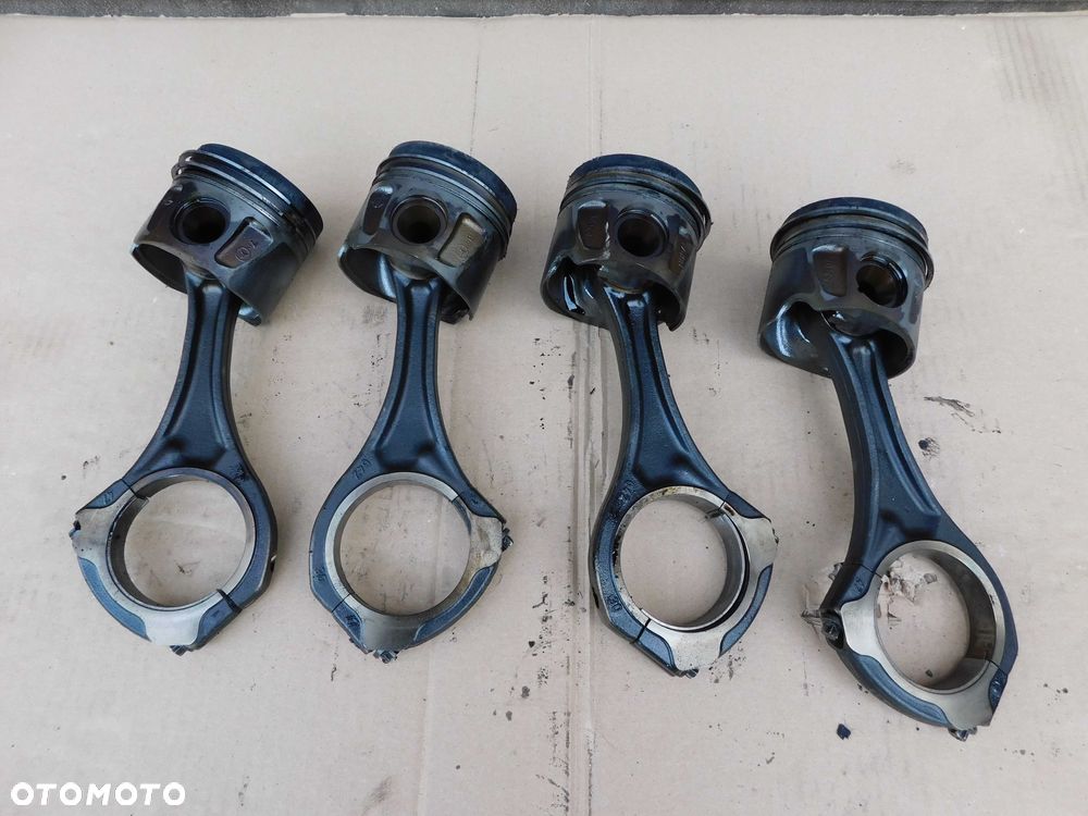 Mercedes Sprinter 906 3.0 V6 tłok + korbowód - komplet ładny - 1