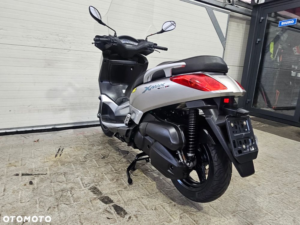 Yamaha X-max - 24