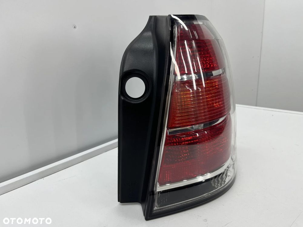 Lampa Opel Zafira B 05-08r Prawa tylna Prawy tył EU 4421948 - 2