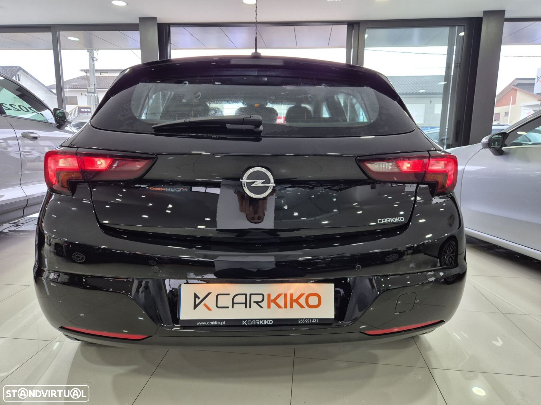 Opel Astra 1.2 T GS Line - 4