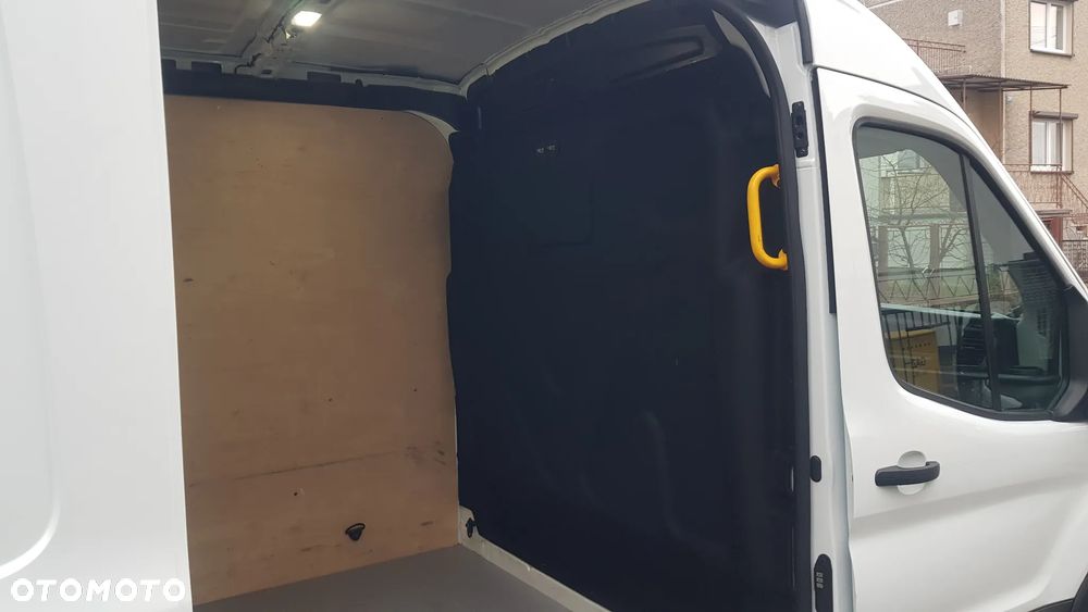 Ford Transit - 23