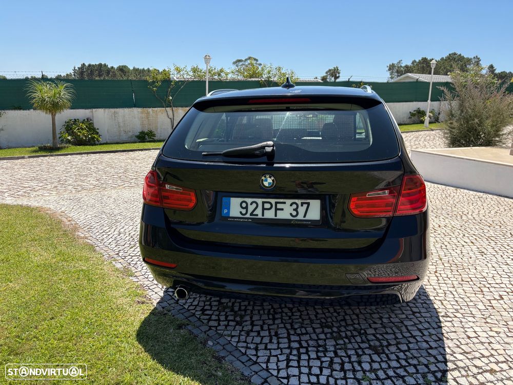 BMW 318 d Auto Line Luxury — fotografia 7