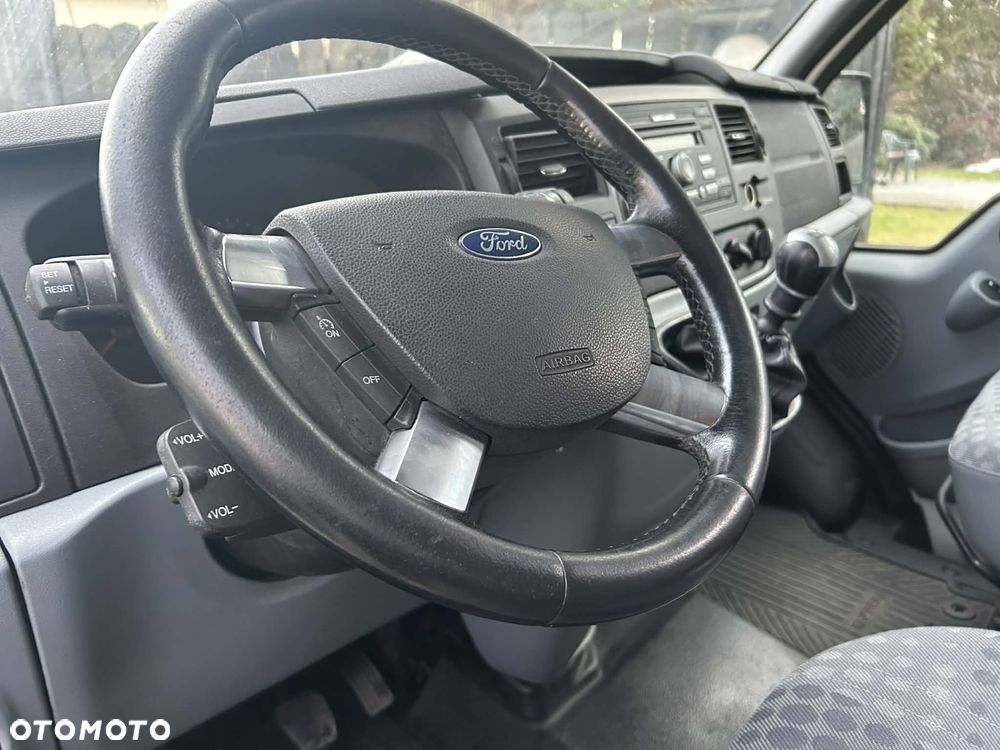Ford Transit - 10