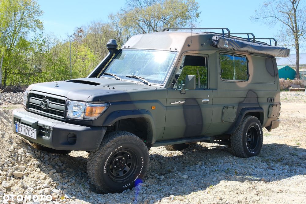 Toyota Land Cruiser - 1