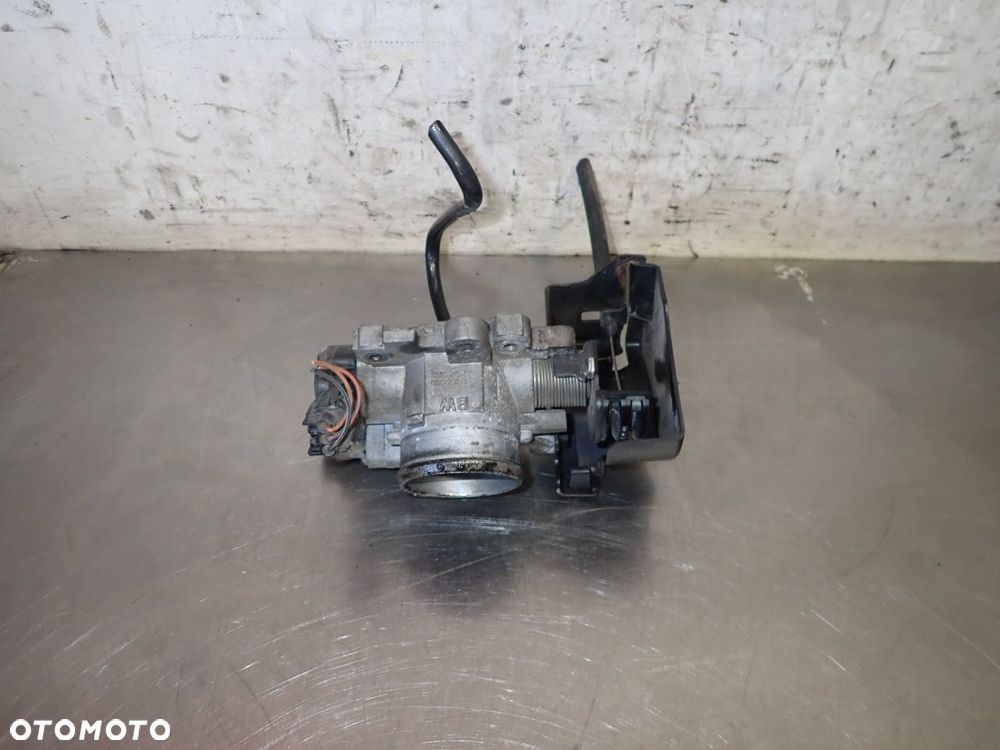 PRZEPUSTNICA CHRYSLER PT CRUISER 2.4 LIFT 04891440AB - 2