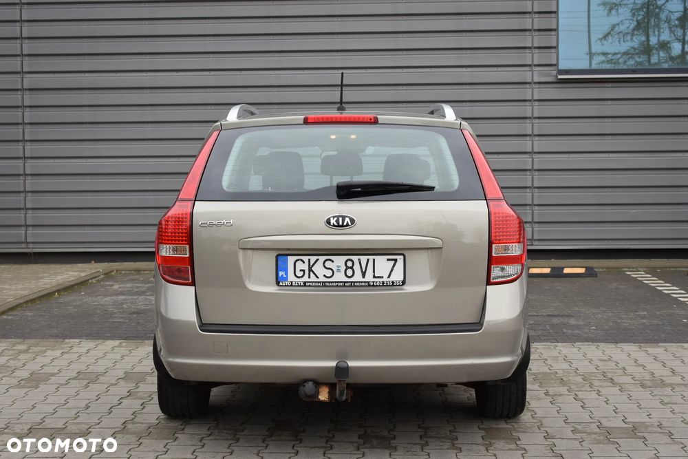 Kia Ceed 1.6 Comfort + - 10