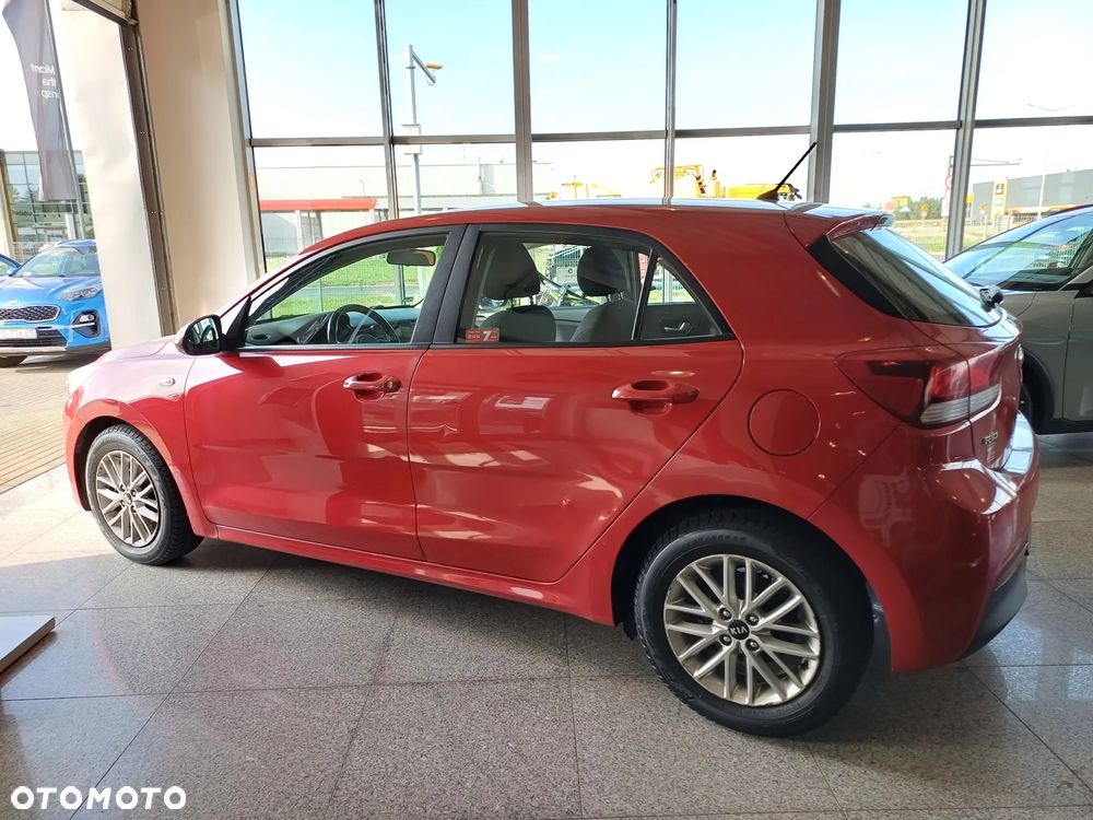 Kia Rio 1.4 M - 3
