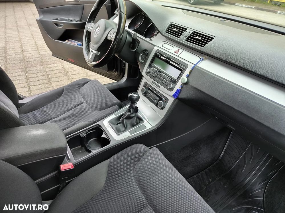 Volkswagen Passat 2.0 TDI Comfortline - 5
